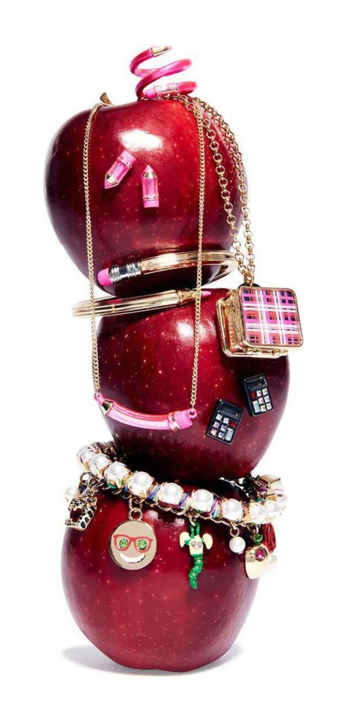 The Healing Power of Humor - Fashion Trends of Jewelry in Spring and Summer 2025 The Healing Power of Humor - Fashion Trends of Jewelry in Spring and Summer 2025