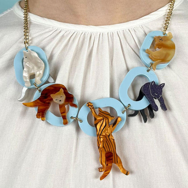 The Healing Power of Humor - Fashion Trends of Jewelry in Spring and Summer 2025 The Healing Power of Humor - Fashion Trends of Jewelry in Spring and Summer 2025